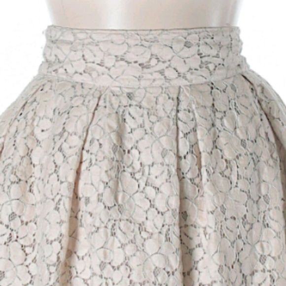 H&M size 8 skirt - Picture 2 of 3